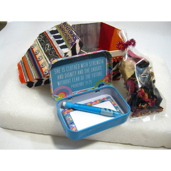 Keepsake Prayer Box for Mementos Photos Trinkets Jewelry Desk Items Potpourri - Picture 7 of 9